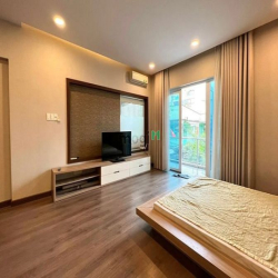 Biệt Thự đẹp 245/3 Bình Lợi. DT 10x18m. Trệt 2 lầu ST, hẻm 12m gần MT