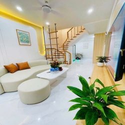 Nhỉnh 6 tỷ có nhà 4 tầng 2 thoáng tại Trung tâm Thanh Xuân