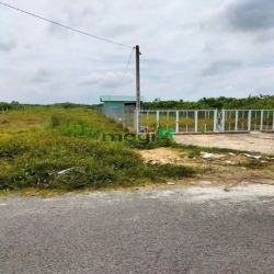 Cần bán gấp lô đất chân dài mặt tiền nhựa lộ giới 20m thích hợp cho a.