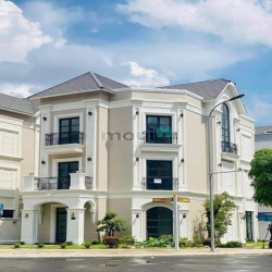 Cho thuê biệt thự Vinhomes Grand Park hoàn thiên trục chính NX-LP góc
