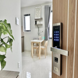Căn hộ studio cao cấp, cửa ra vào vân tay tại Bình Thạnh