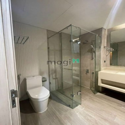 Bán  penthouse Midtown M6, 245m2, 4PN, 5WC, nhà NTCB. Gía tốt.