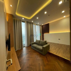 Bán  penthouse Midtown M6, 245m2, 4PN, 5WC, nhà NTCB. Gía tốt.