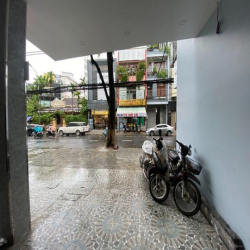 VPNC 4 tầng có thang máy + đầy đủ tiện nghi tại Hoàng Diệu - Mizuland
