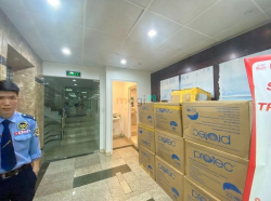 Cho thuê nhà mặt phố LÊ ĐẠI HÀNH, DT 219m2x9 tầng+hầm, MT 9.6m,  650tr