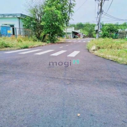 ngợp lắm rồi cần ra gấp  Lô đất đẹp mặt tiền đường nhựa 5,50x30.tc ful
