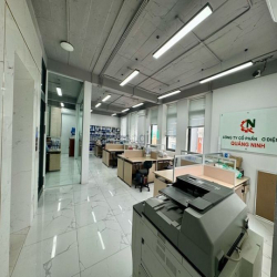 Cho thuê văn phòng dt 100 m2/tầng tại Nguyễn Xiển,  gần phố đi bộ