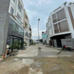 Chính chủ gửi Bán nhà phố hẻm ôtô Cách Nguyễn Thị Định tầm 120m Nhà 3L