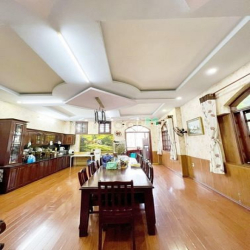 Bán gấp Biệt thự 164m2, 4 tầng Nguyễn Thị Định, Q.2, chỉ 14.5 tỷ TL