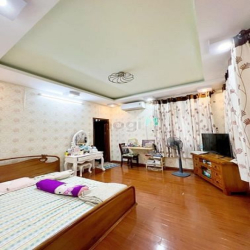 Bán gấp Biệt thự 164m2, 4 tầng Nguyễn Thị Định, Q.2, chỉ 14.5 tỷ TL