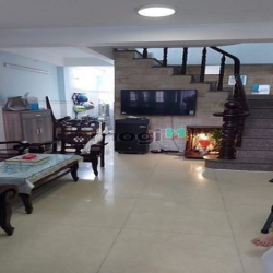 Bán nhà Lạc Long Quân hẻm xe tải thông 5 tầng nhỉnh 6 Tỷ