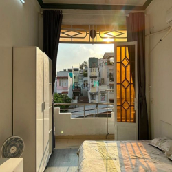 Căn Hộ Studio Ban Công _ Công Viên Lê Văn Tám_ Tháp Đồng Hồ Quận 1