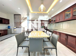 Cho Thuê Villa Cao Cấp 4 Phòng 3 Lầu 450m2 Ở Đường 8a, P.An Phú, Q2