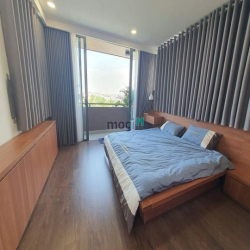 Penhouse rộng 126m2 2pn nhà đẹp