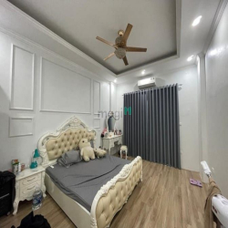 Bán nhà trả nợ, nhà đường An Dương Vương,Tây Hồ,175m, 5tầng,16,5 tỷ