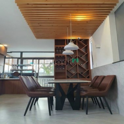 Penhouse rộng 126m2 2pn nhà đẹp