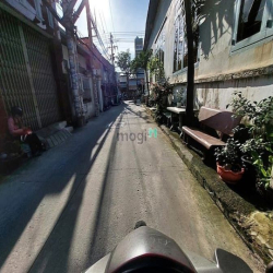 Bán đất tặng nhà 137m², hxh, Nguyễn Văn Quá Quận 12 sát Gò Vấp