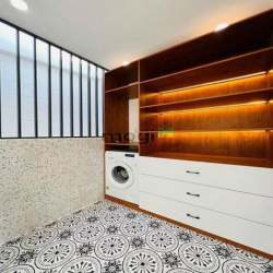 Bán căn nhà 48m2 hẻm Trần Quốc Thảo, Phường 6, Q 3, giá 3 tỷ 550, SHR.