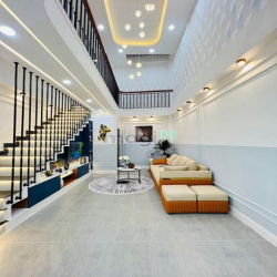 Bán căn nhà 48m2 hẻm Trần Quốc Thảo, Phường 6, Q 3, giá 3 tỷ 550, SHR.
