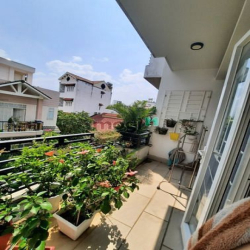 Bán nhà HXH 1trục sát Mtiền Nguyễn Xí giao Nơ Trang Long_ 4x15, 5tấm