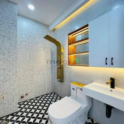Bán căn nhà 48m2 hẻm Trần Quốc Thảo, Phường 6, Q 3, giá 3 tỷ 550, SHR.
