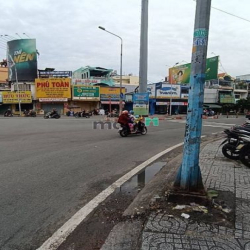 Cho thuê nhà 2 MT Lạc Long Quân, Phường 5, Quận 11