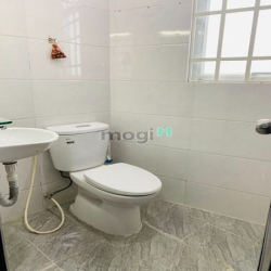 Cho thuê nhà nguyên căn góc 2MT Nguyễn Thượng Hiền, P5, Phú Nhuận