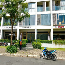 Cho thuê shop 438m2 căn góc thuộc khu M5 chung cư Midtown, Phú Mỹ Hưng
