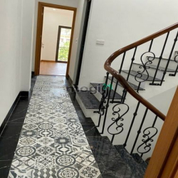 Bán nhà Sài Đồng Long Biên 42m2 4 tầng 3 bước ra hồ Điều Hòa giá 3,45T