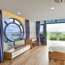 Penthouse cao cấp ngay vòng xoay dân chủ