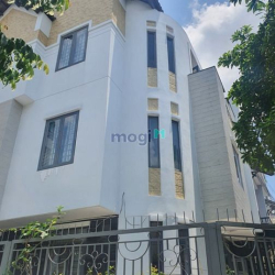 Chính chủ cần cho thuê nguyên căn 2 mt làm vp, Tân Phú, Bình Tân