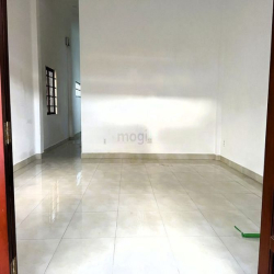 Cho thuê nhà 120m2 2pn hẻm 5m đường 36 Linh Đông