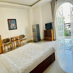 Tòa Nhà Căn Hộ Góc Hẻm Xe Hơi Lê Văn Sỹ Quận 3 Thu Nhập 2 Tỷ Mỗi Năm