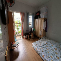 Nhà 1 trệt 1 lầu 57m2 hẻm xe tải 6m thông 1 sẹc – 3 PN, 2 WC