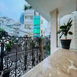 Tòa Nhà Căn Hộ Góc Hẻm Xe Hơi Lê Văn Sỹ Quận 3 Thu Nhập 2 Tỷ Mỗi Năm