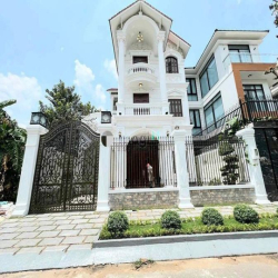 Bán Biệt thự Liên Phường, PLB, TP Thủ Đức 240m2 (12x20) chỉ 20 tỷ
