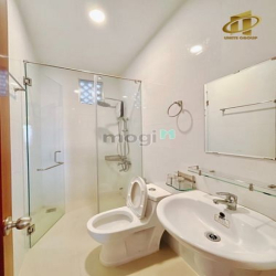 Căn Hộ Penthouse rộng 50m2 - 1 phòng nghe riêng quận 7