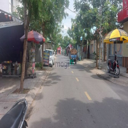 Nhà  SHR MT Cổng Chào ấp 4 kdbb mọi thứ sẹc pvh50m đg nhựa thông 10m