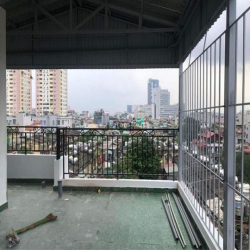 8T thang máy ôtô đỗ Phố Thái Thịnh Đống Đa 33m MT5,5m giá 8.3 tỷ.