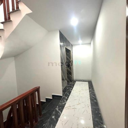 Bán nhà 6T thang máy Đặng Văn Ngữ 50m2 xây mới - căn góc, giá nhỉnh 11