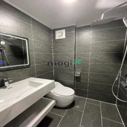 Nhà mới, 3m ra ô tô tránh, mặt tiền rộng _33m, mt 7m, giá 6,45 tỷ