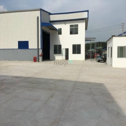 Cho thuê nhà xưởng 10.000m2 xây mới góc 2MT KCN Tân Đức, giá rất rẻ