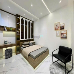 Cô Hạnh bán gấp nhà Lê Văn Sỹ, quận 3, 65m2, giá 3 tỷ 170, sổ hồng sẵn