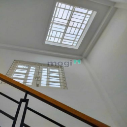 Nhà Đẹp 4 Tầng- 95m2- HXH 5m - Chỉ 8 Tỷ Hơn- Dương Quảng Hàm- Gò Vấp