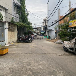 Bán nhà 4x18m hẻm ô tô Dương Bá trạc trung tâm Q8 giá chỉ 6 tỷ mấy.
