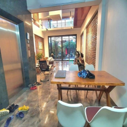 Cực gấp! Phân lô Phan Kế Bính, lô góc , ôtô vào nhà, thang máy.DT 53m2
