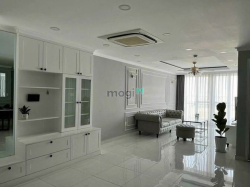 Cho thuê nhanh căn góc CHCC Scenic valley 3PN nhà đẹp vào ở ngay