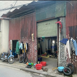 bán lô đất 44,6m tại gia quất long biên ,đường 5m ô tô đi, MT4,3m