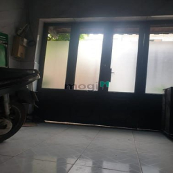 Nhà 2 tầng HXH Tô Ngọc Vân P15, 23m2, 2.4 tỷ bớt lộc