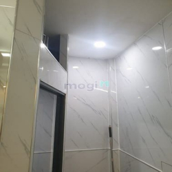 Nhà 2 tầng HXH Tô Ngọc Vân P15, 23m2, 2.4 tỷ bớt lộc